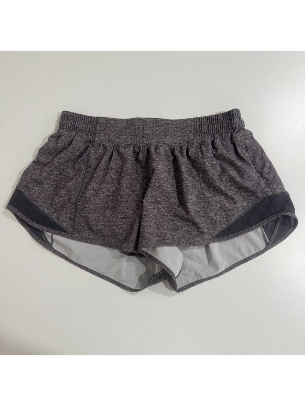 Lululemon Hotty Hot Short II *2.5" Heather Lux Multi Black Size 8